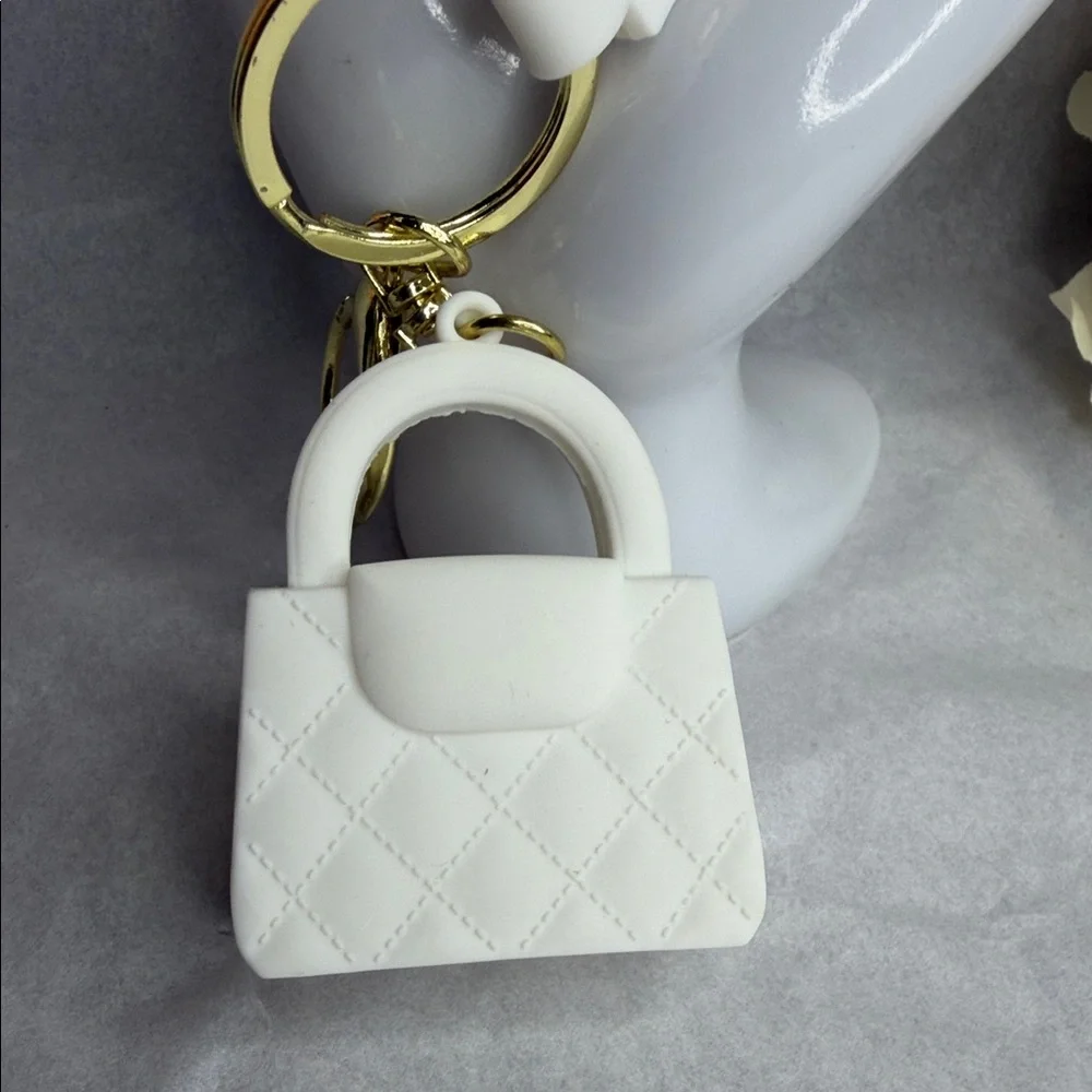 White and Gold Key & Card Holder - Picture 4 of 5